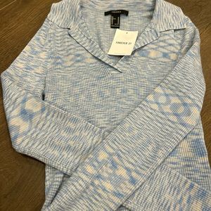 Forever 21 collared knit blue and white top